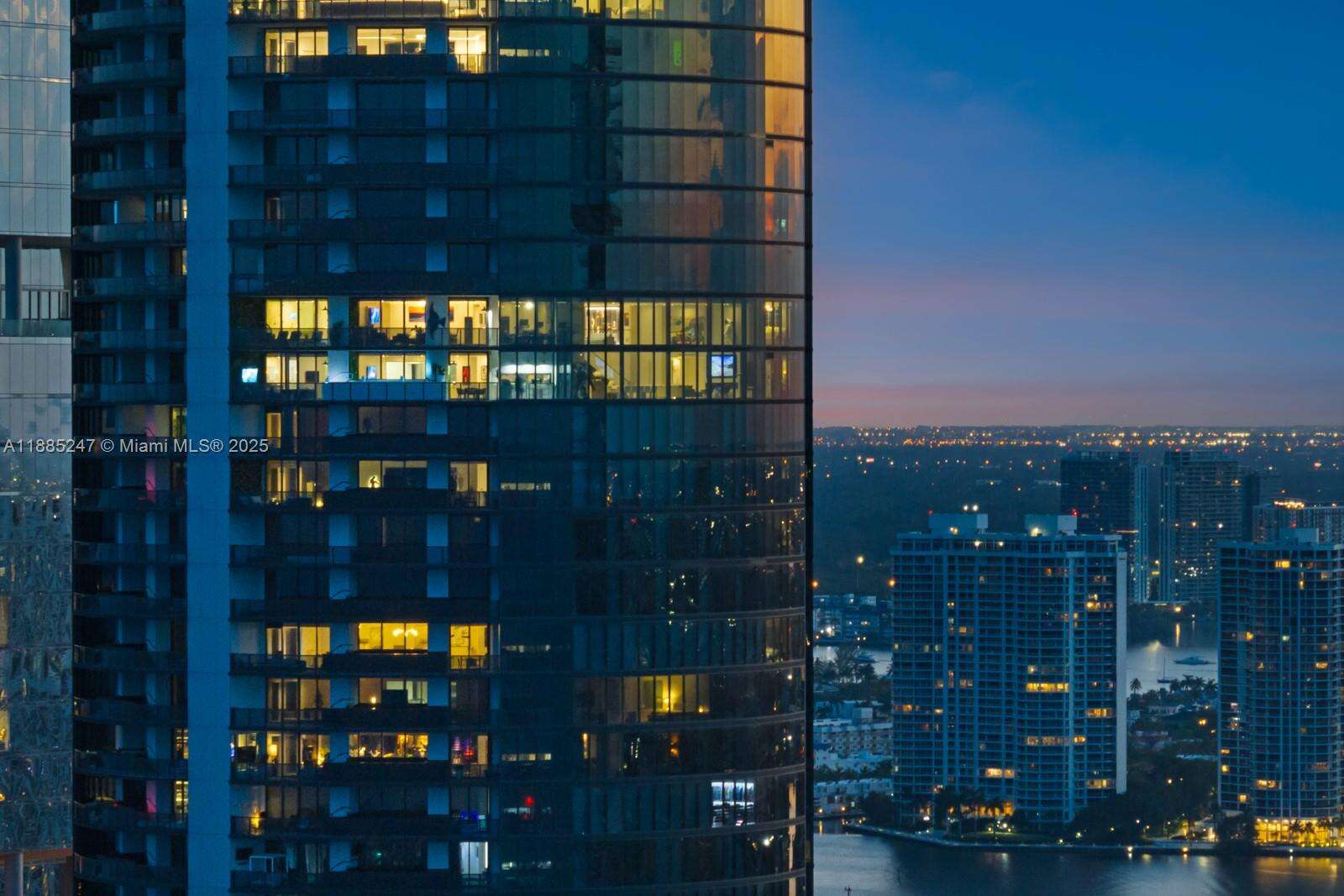 18555 COLLINS AVENUE - 18555 Collins Ave, Sunny Isles Beach, FL 33160 | Picture 8