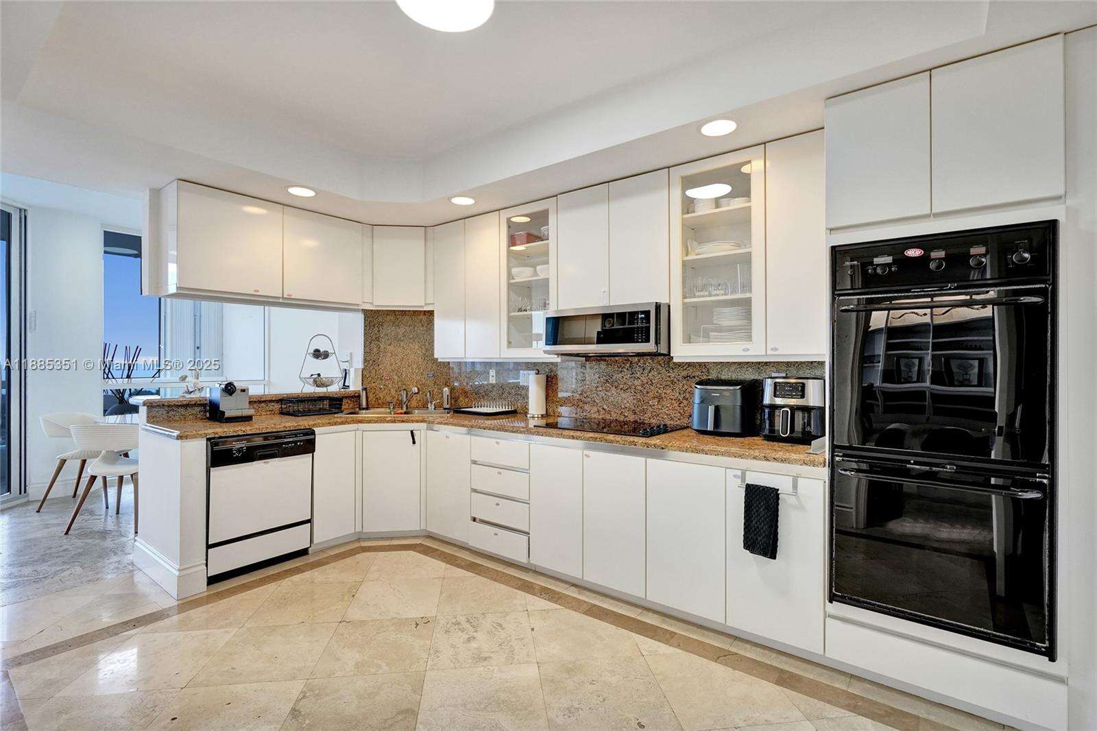 ATLANTIC II AT THE POINT - 21150 Point Pl, Aventura, FL 33180 | Picture 18