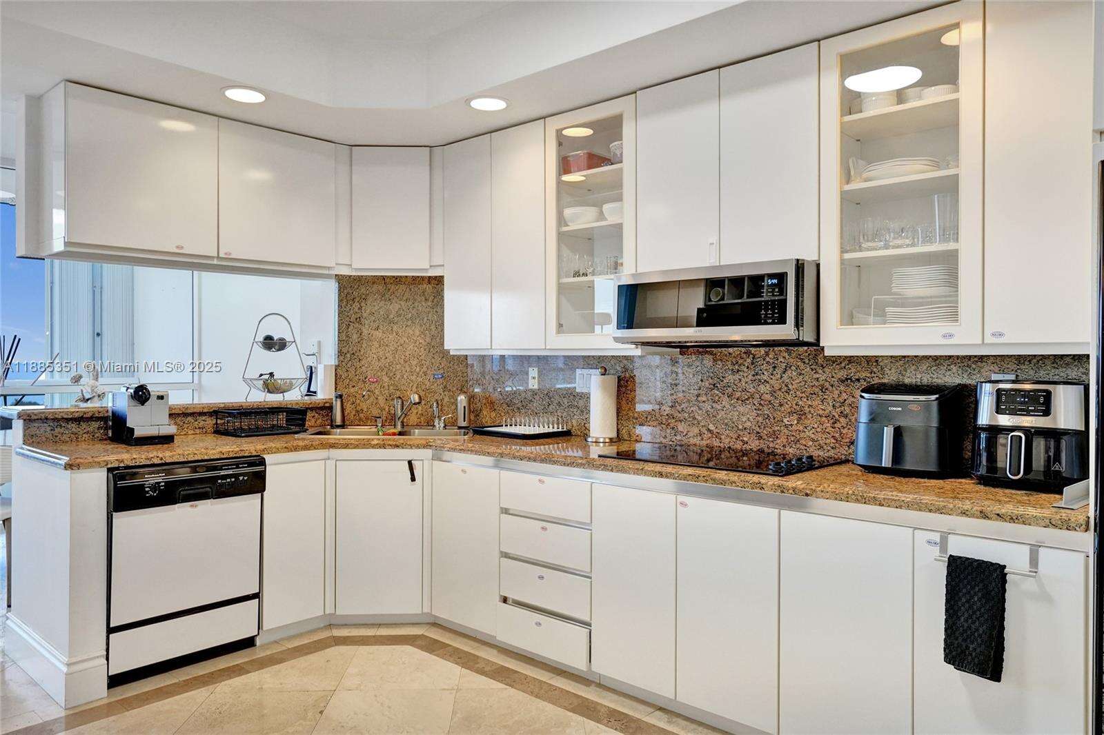 ATLANTIC II AT THE POINT - 21150 Point Pl, Aventura, FL 33180 | Picture 19