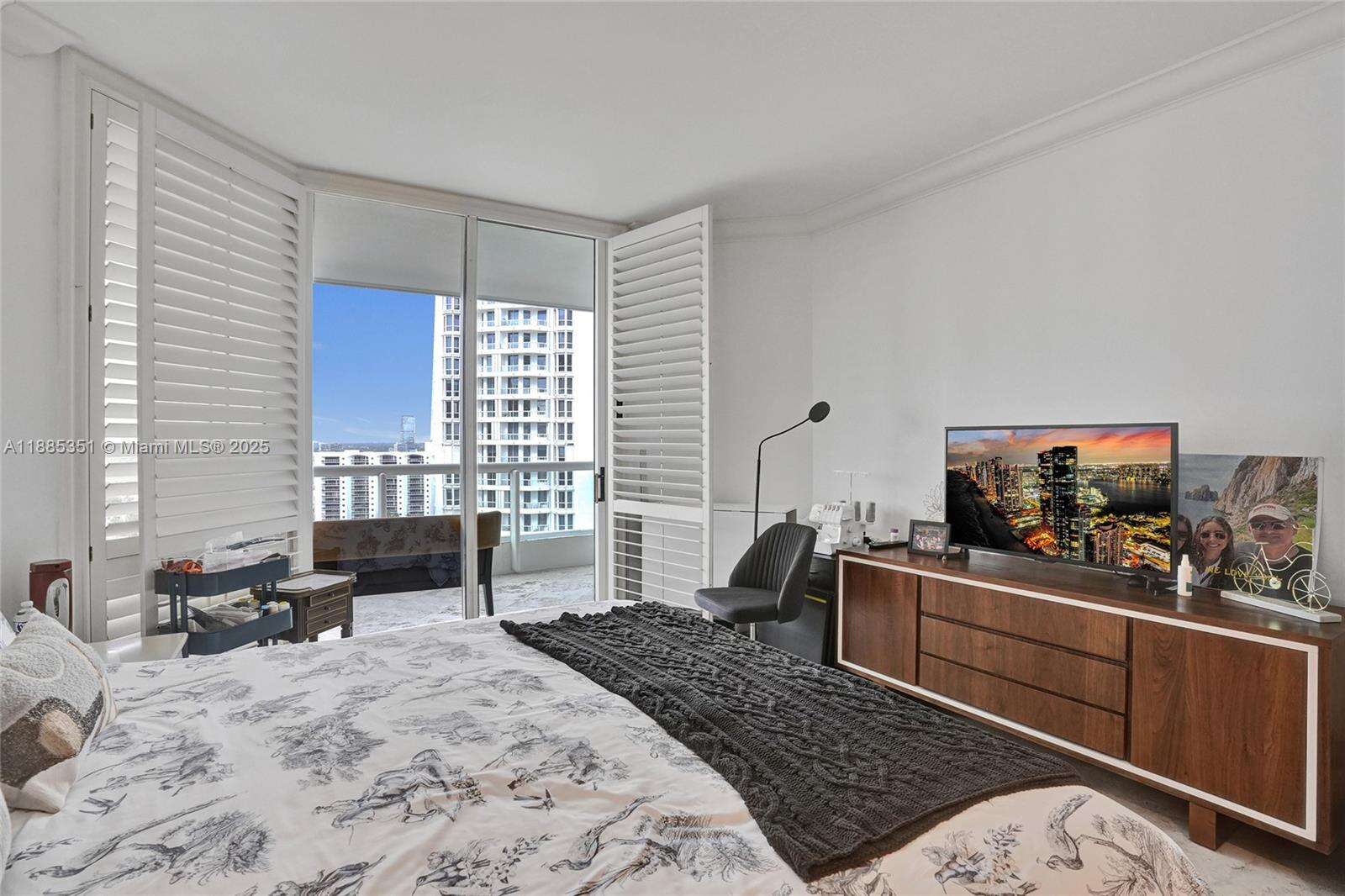 ATLANTIC II AT THE POINT - 21150 Point Pl, Aventura, FL 33180 | Picture 31