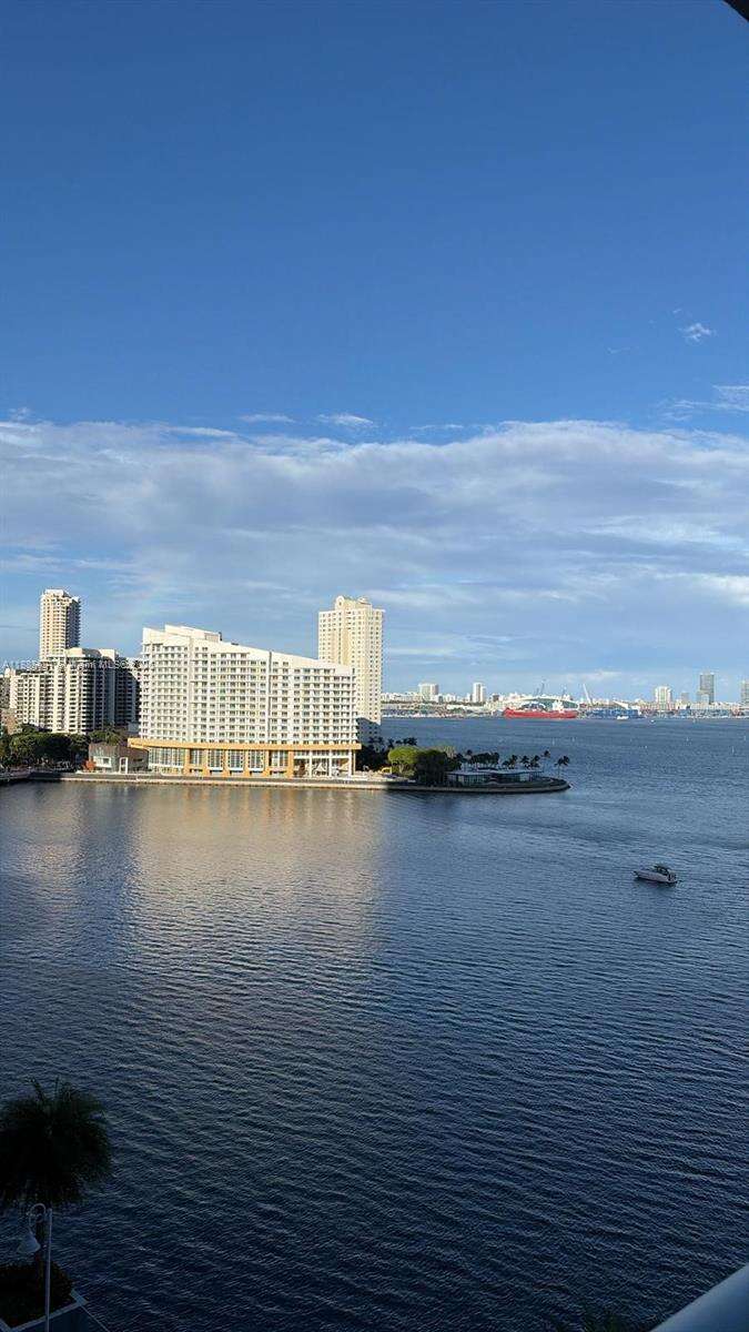 The Mark On Brickell at 1155 Brickell Bay Dr, Miami, FL 33131 - For Sale photo 11