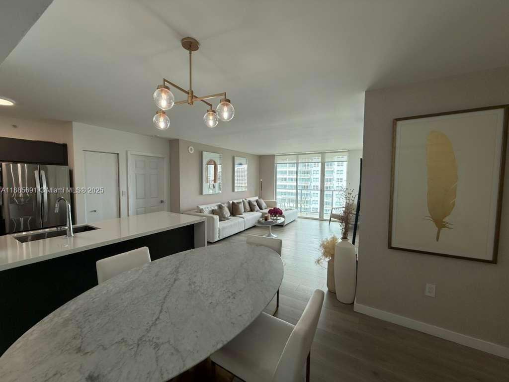 The Mark On Brickell at 1155 Brickell Bay Dr, Miami, FL 33131 - For Sale photo 4