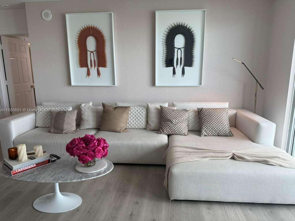 The Mark On Brickell at 1155 Brickell Bay Dr, Miami, FL 33131 - For Sale photo 5