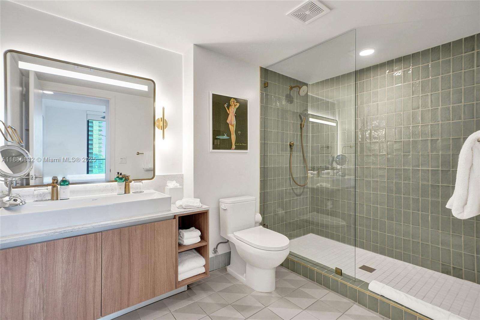 Natiivo | Gale Miami at 159 6 St, Miami, FL 33132 - For Sale photo 3