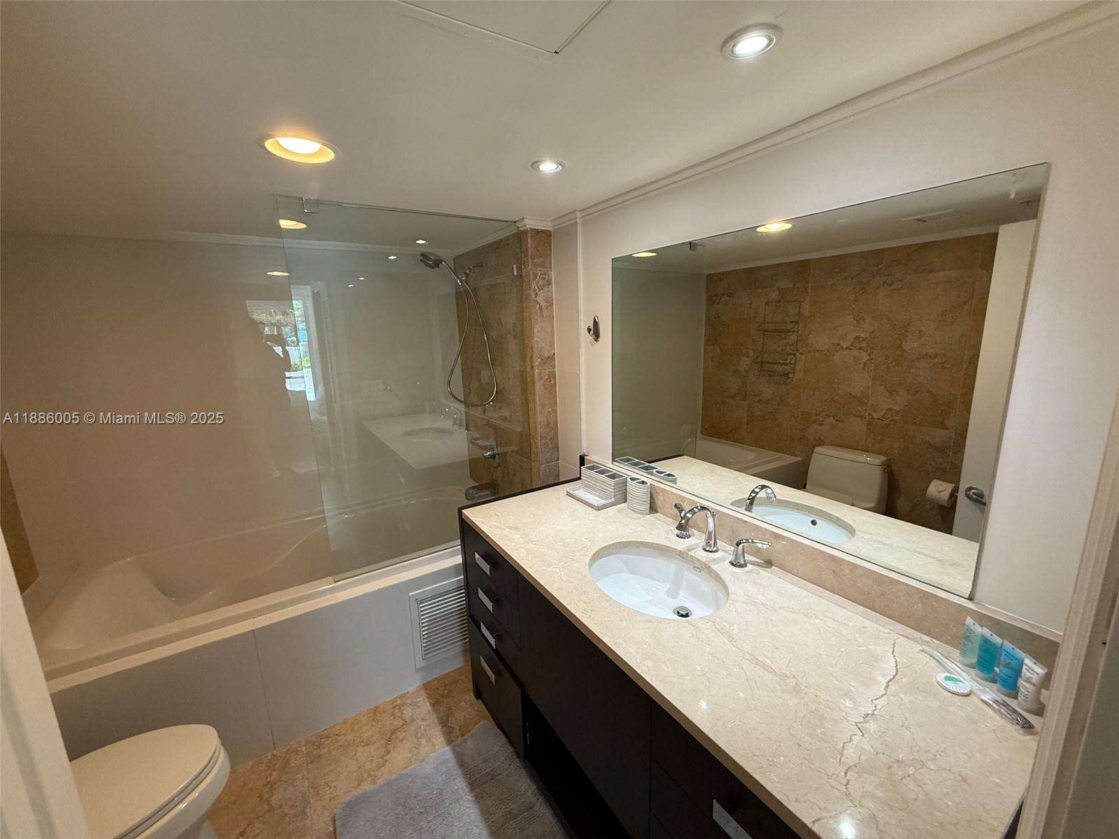 Flamingo South Beach at 1500 Bay Rd, Miami Beach, FL 33139 - For Sale photo 17