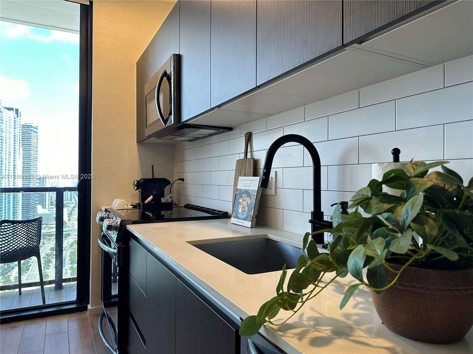 The Elser at 398 5 St, Miami, FL 33132 - For Sale photo 2