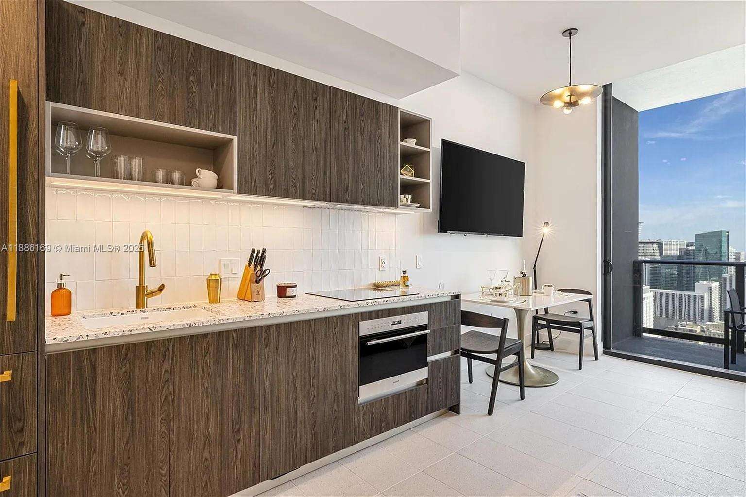 Natiivo | Gale Miami at 159 6th St, Miami, FL 33132 - For Sale photo 3