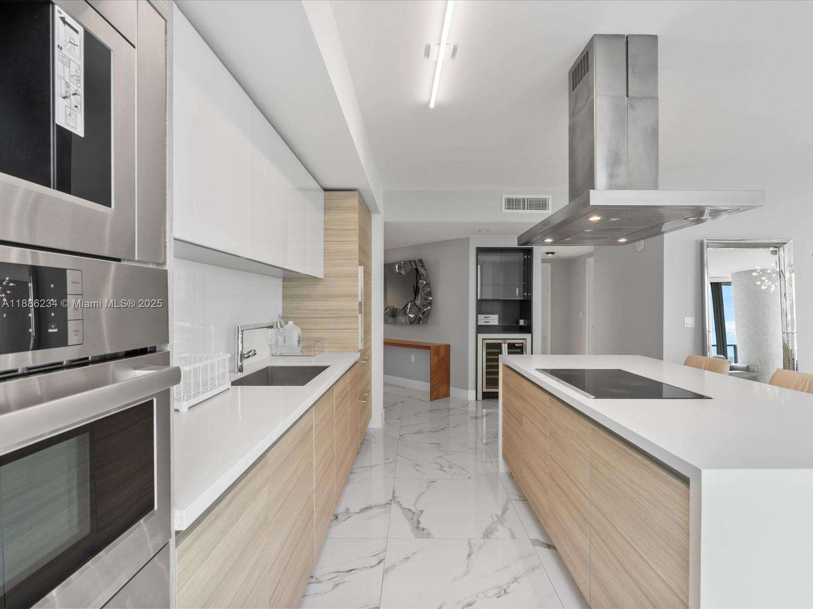 PARQUE TOWERS - 300 Sunny Isles Blvd, Sunny Isles Beach, FL 33160 | Picture 11