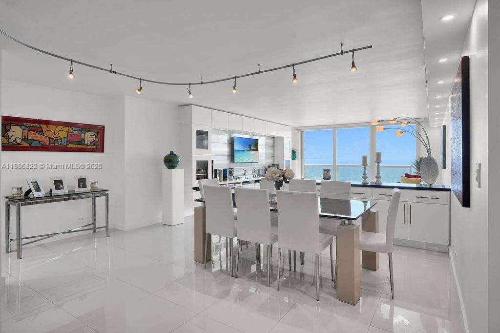 MAISON GRANDE - 6039 Collins Ave, Miami Beach, FL 33140 | Picture 31