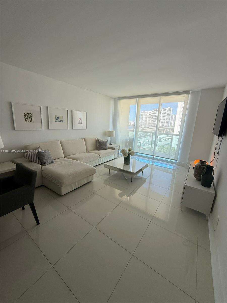 Ocean Reserve at 19370 Collins Ave, Sunny Isles Beach, FL 33160 - For Sale photo 9