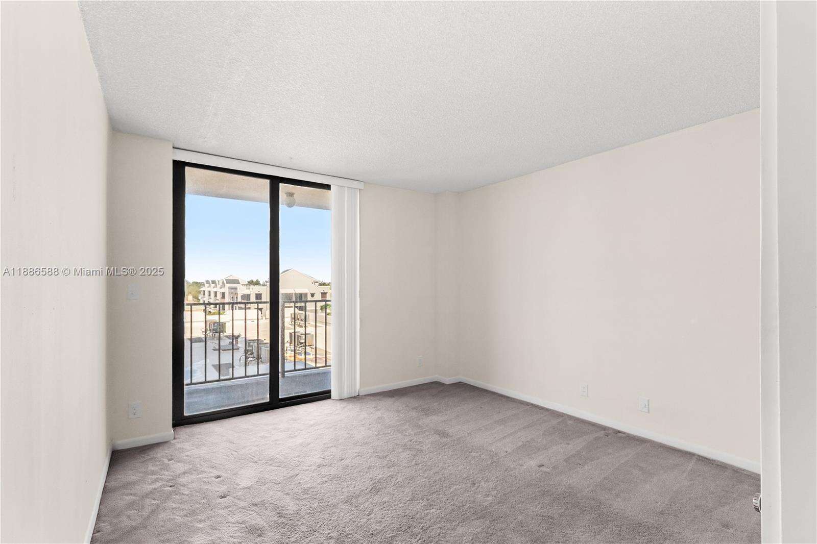 Oceanfront Plaza at 2625 Collins Ave, Miami Beach, FL 33140 - For Sale photo 14