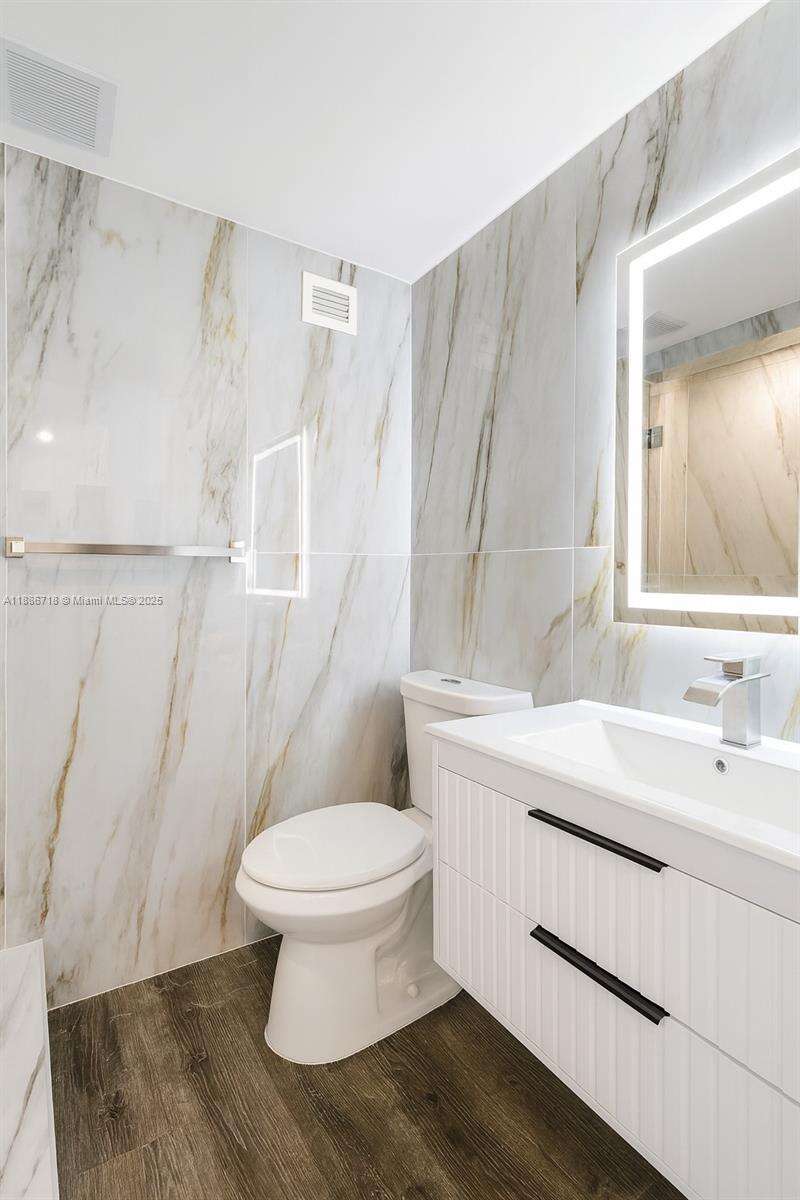The Pavilion at 5601 Collins Ave, Miami Beach, FL 33140 - For Sale photo 23