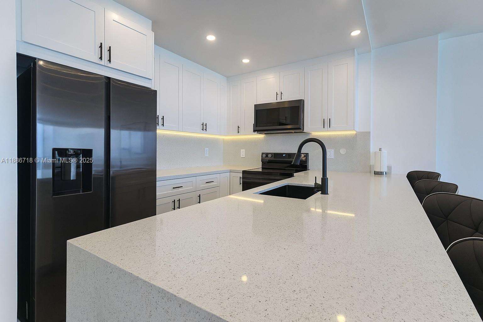 The Pavilion at 5601 Collins Ave, Miami Beach, FL 33140 - For Sale photo 9