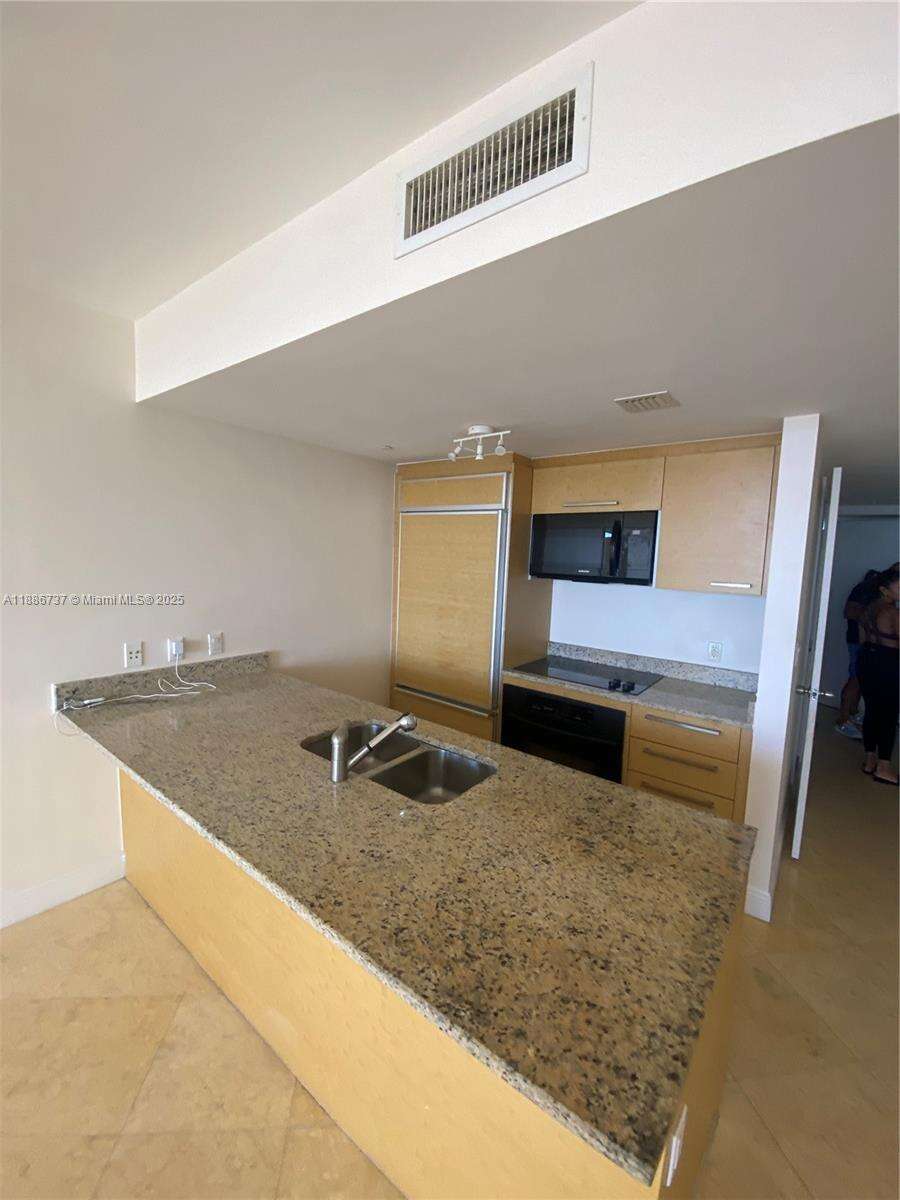 The Beach Club Three at 1800 Ocean Dr, Hallandale Beach, FL 33009 - For Sale photo 12