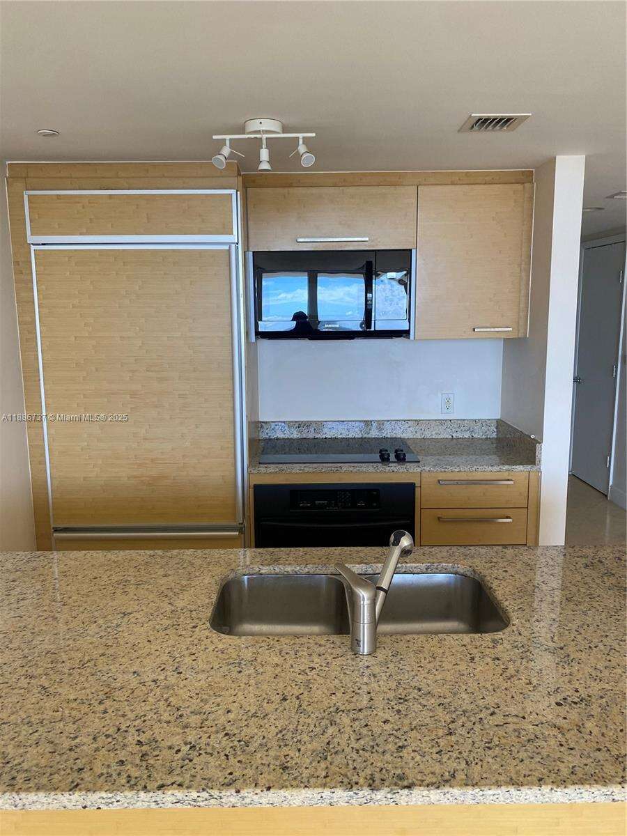 The Beach Club Three at 1800 Ocean Dr, Hallandale Beach, FL 33009 - For Sale photo 13