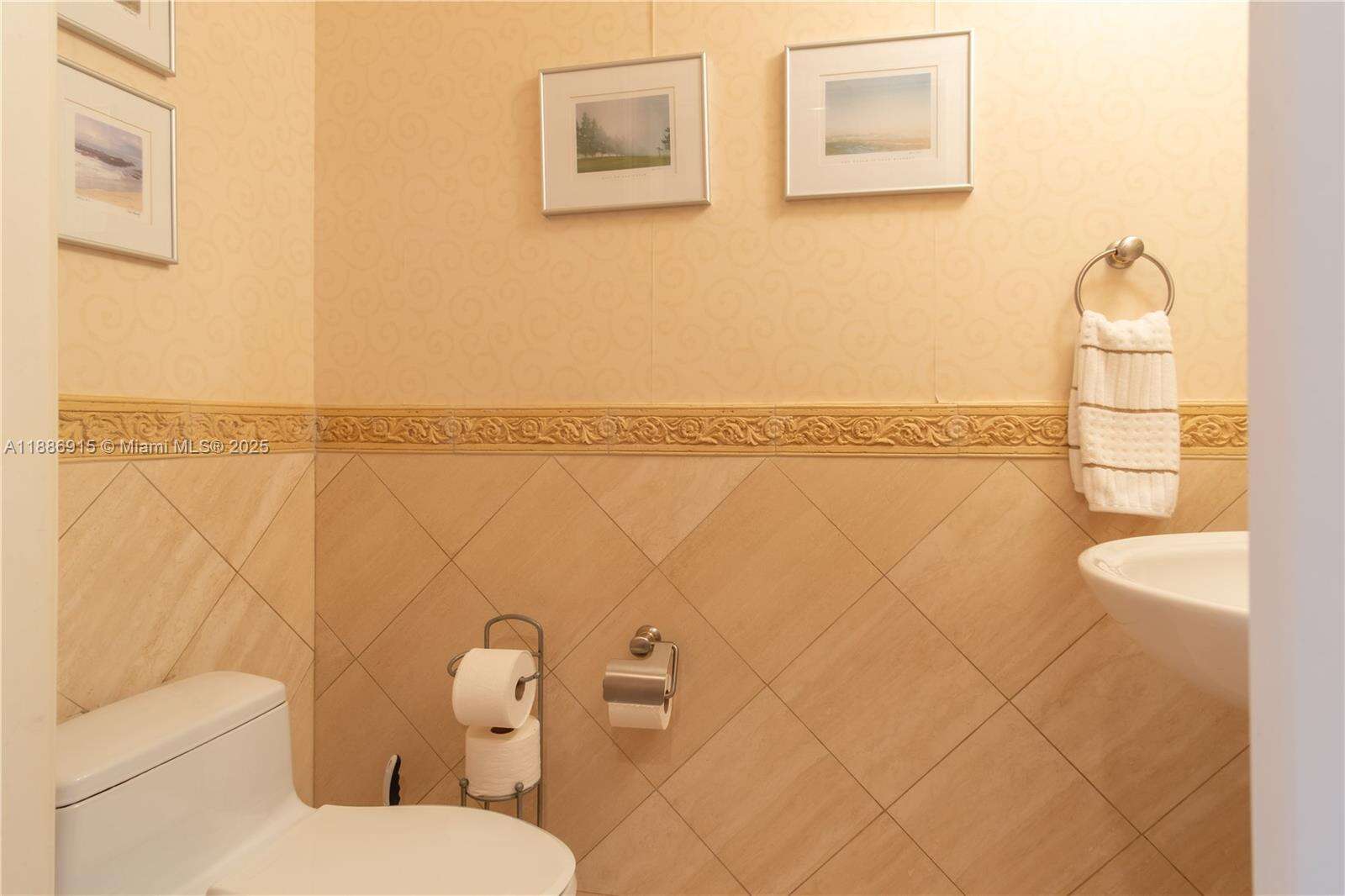 ATLANTIC III AT THE POINT - 21050 Point Pl, Aventura, FL 33180 | Picture 16