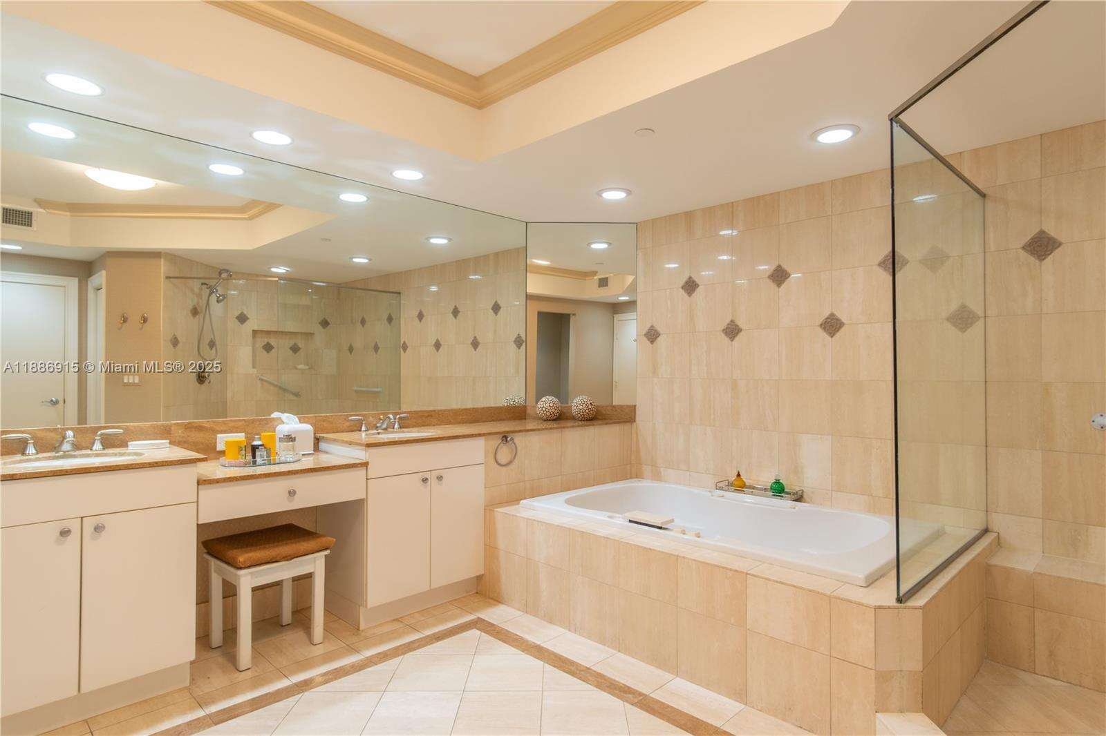 ATLANTIC III AT THE POINT - 21050 Point Pl, Aventura, FL 33180 | Picture 21