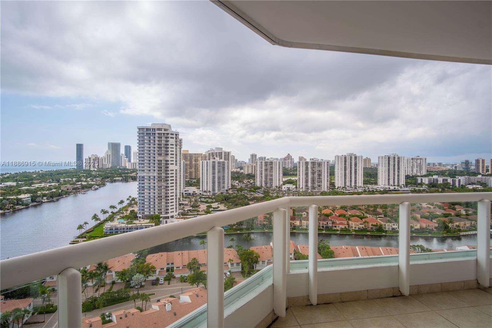 ATLANTIC III AT THE POINT - 21050 Point Pl, Aventura, FL 33180 | Picture 31