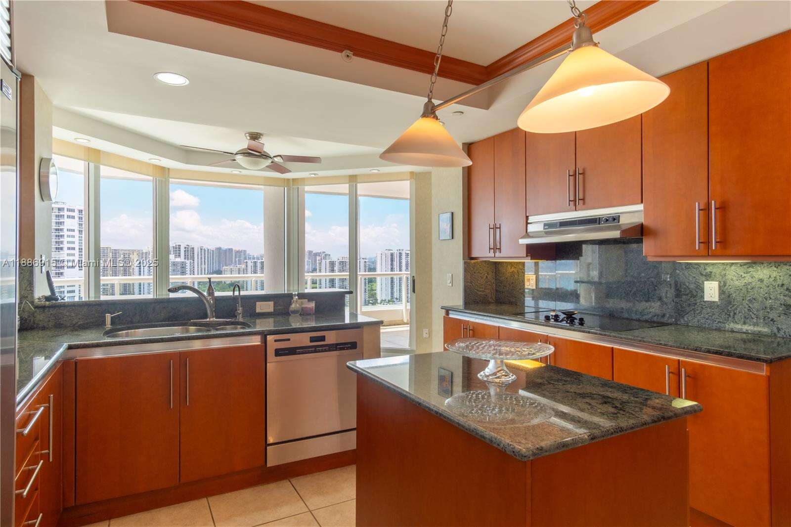 ATLANTIC III AT THE POINT - 21050 Point Pl, Aventura, FL 33180 | Picture 10