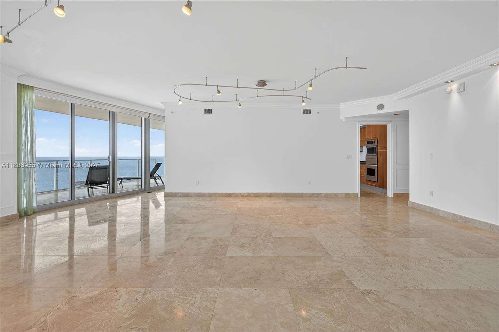 OCEAN PALMS - 3101 Ocean Dr, Hollywood, FL 33019 | Picture 2