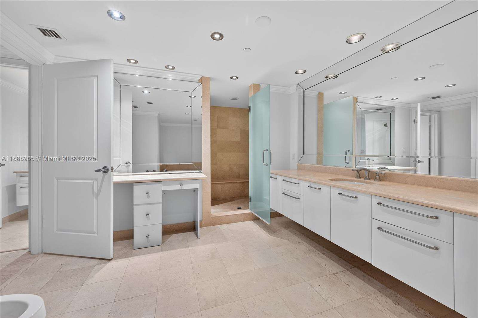 OCEAN PALMS - 3101 Ocean Dr, Hollywood, FL 33019 | Picture 27