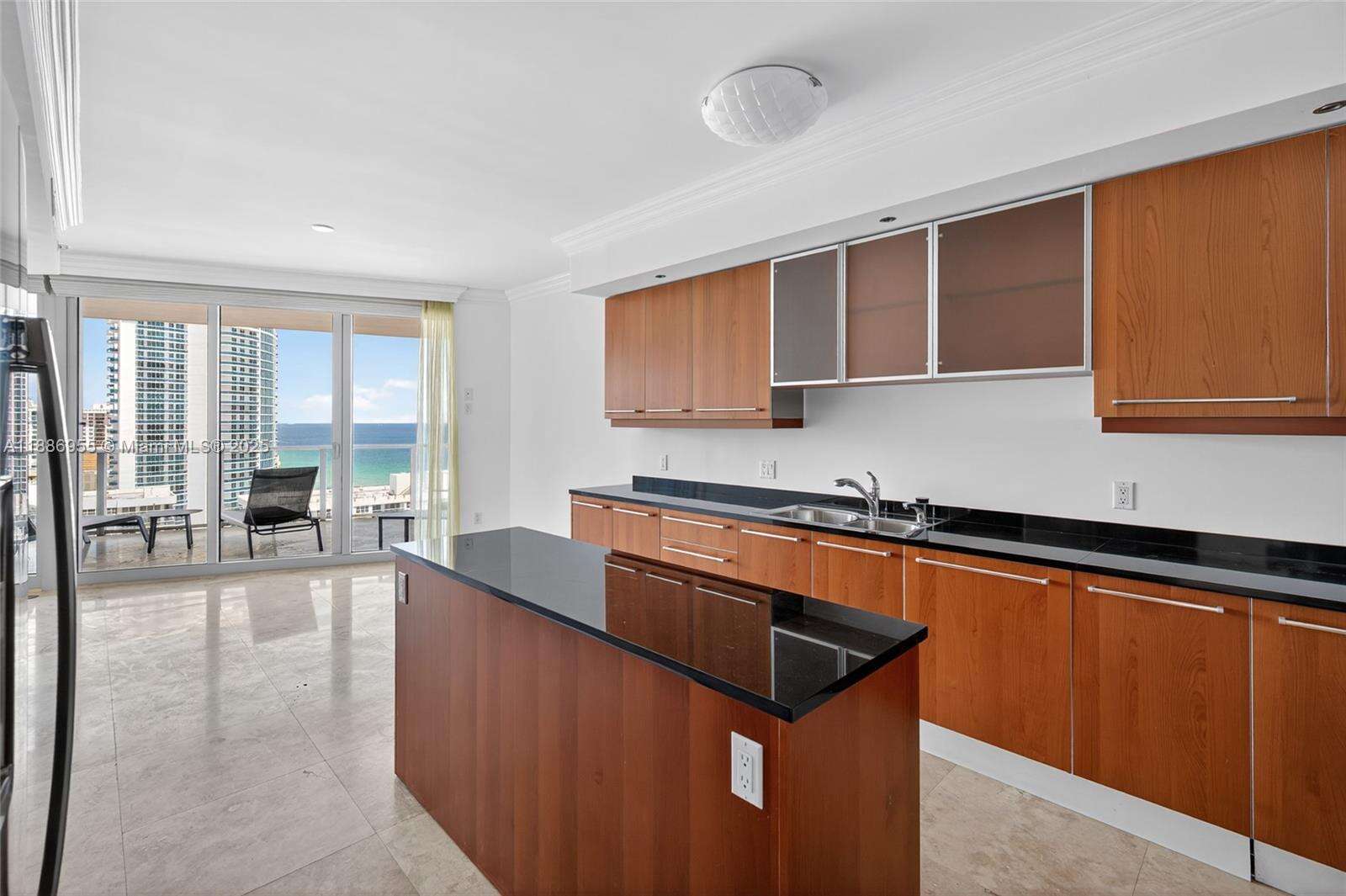 OCEAN PALMS - 3101 Ocean Dr, Hollywood, FL 33019 | Picture 10