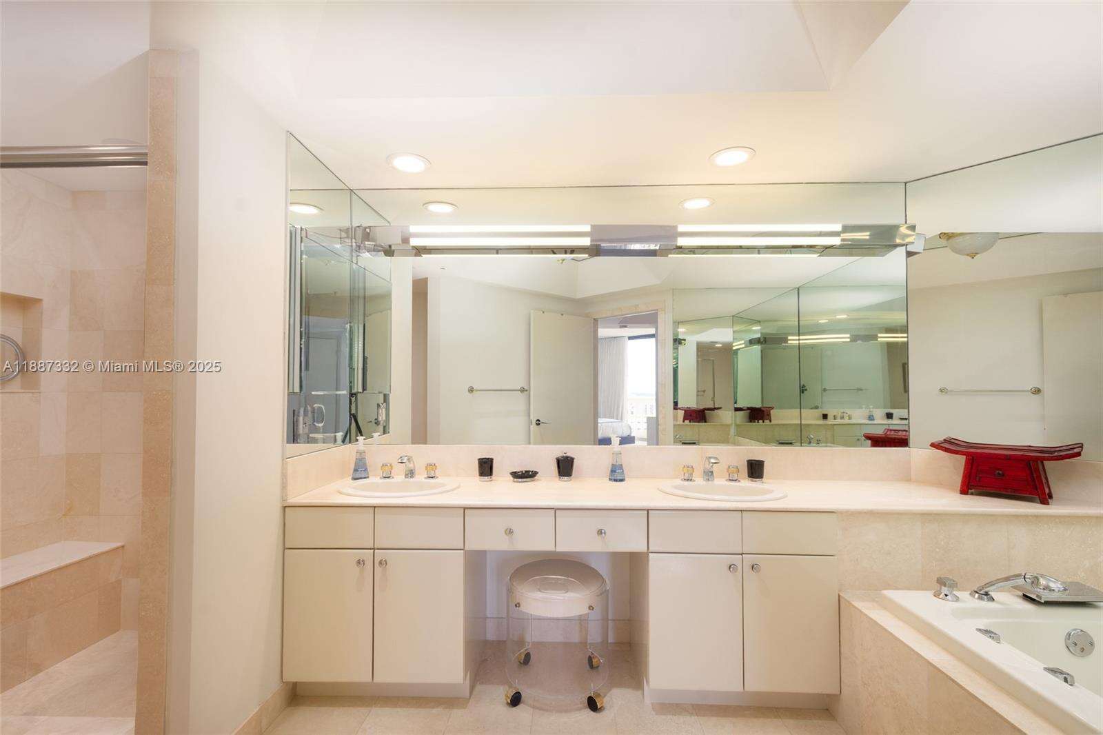 2000 Williams Island at 2000 Island Blvd, Aventura, FL 33160 - For Sale photo 14