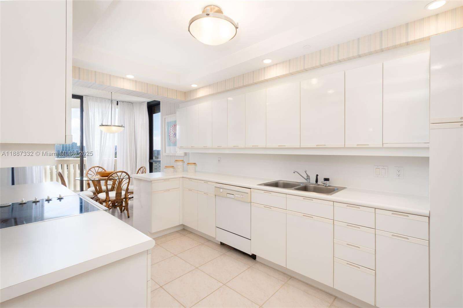 2000 Williams Island at 2000 Island Blvd, Aventura, FL 33160 - For Sale photo 7
