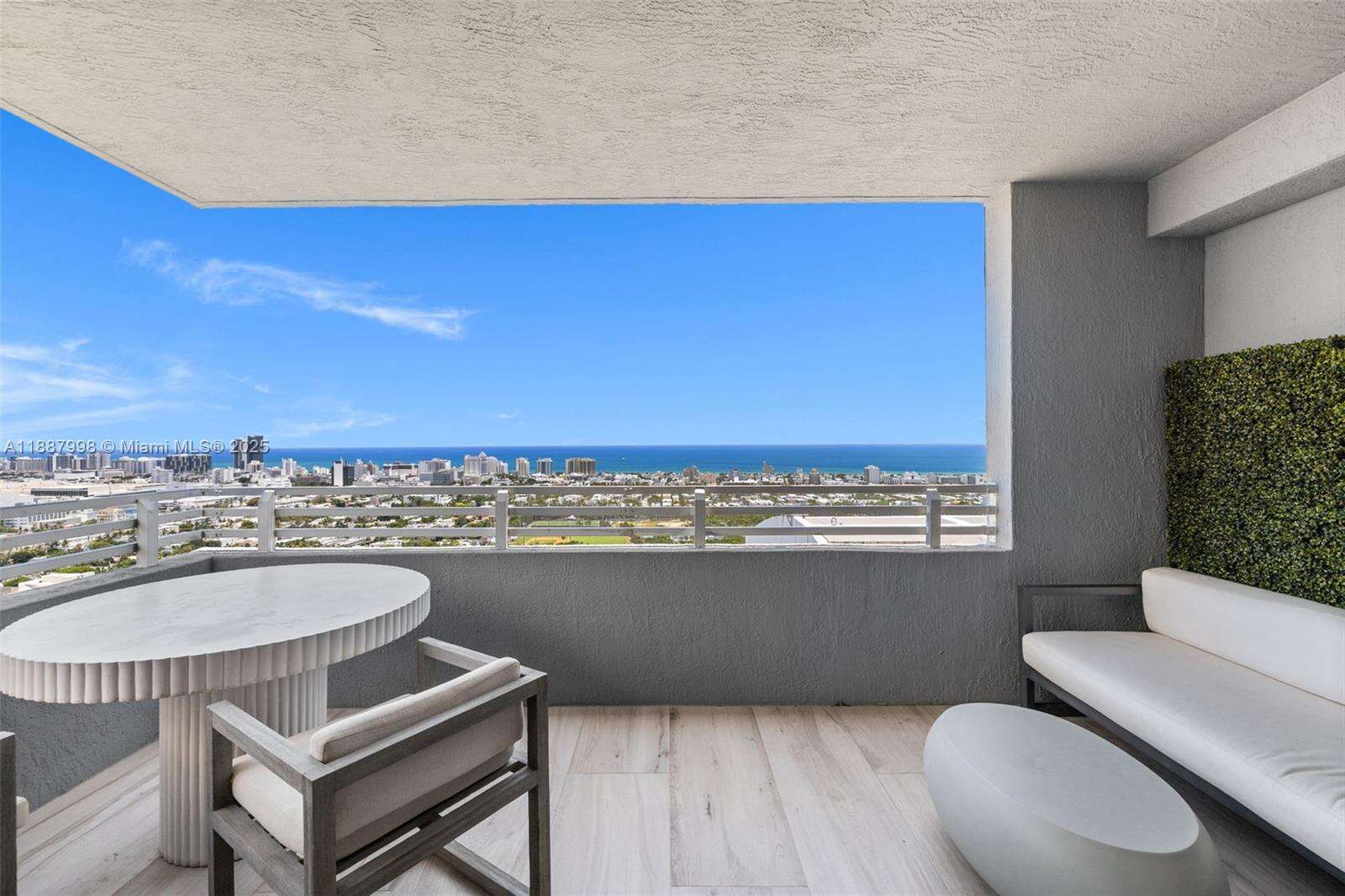 THE WAVERLY AT SOUTH BEACH - 1330 W Ave, Miami Beach, FL 33139 | Picture 2