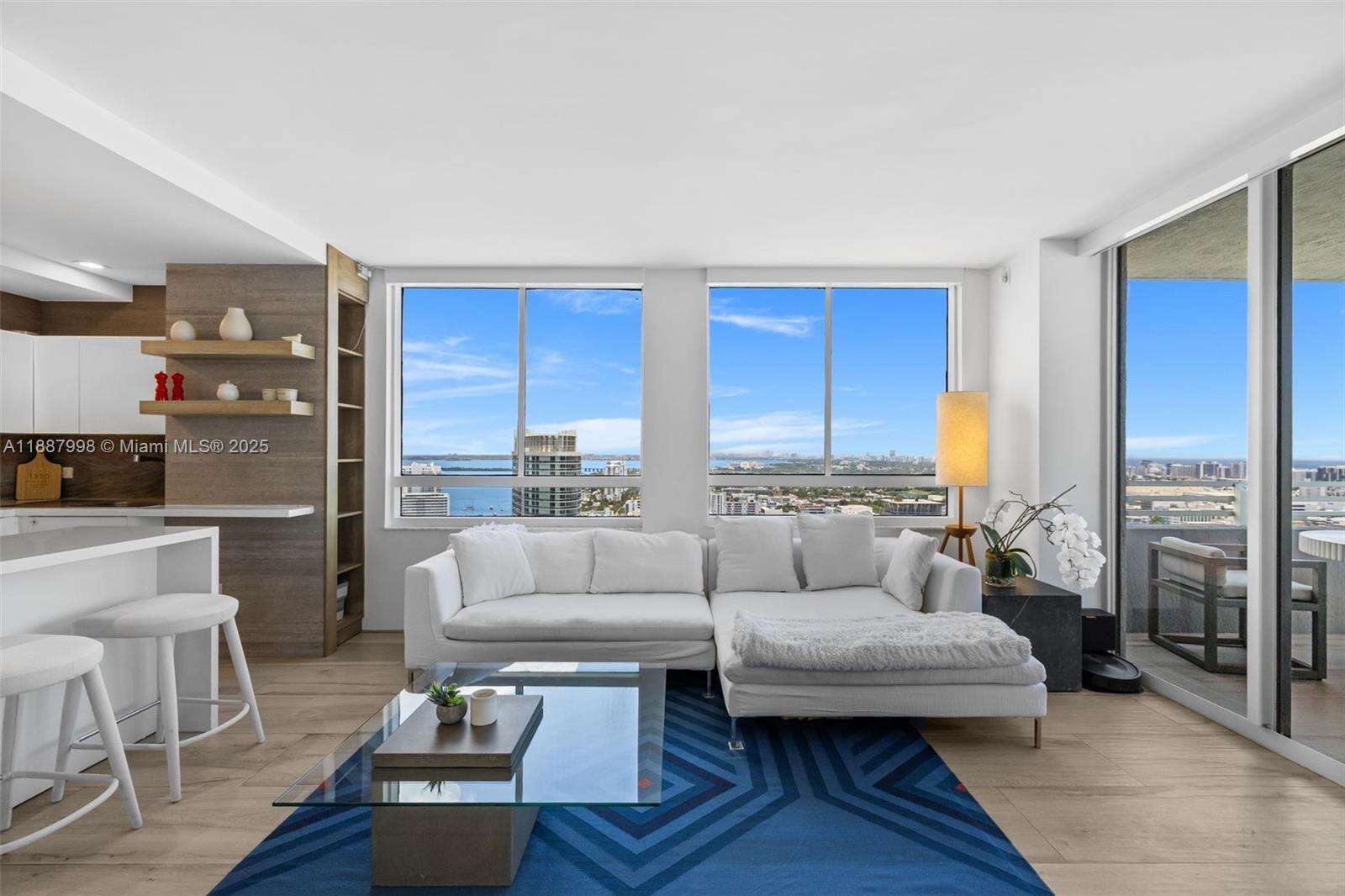 THE WAVERLY AT SOUTH BEACH - 1330 W Ave, Miami Beach, FL 33139 | Picture 4