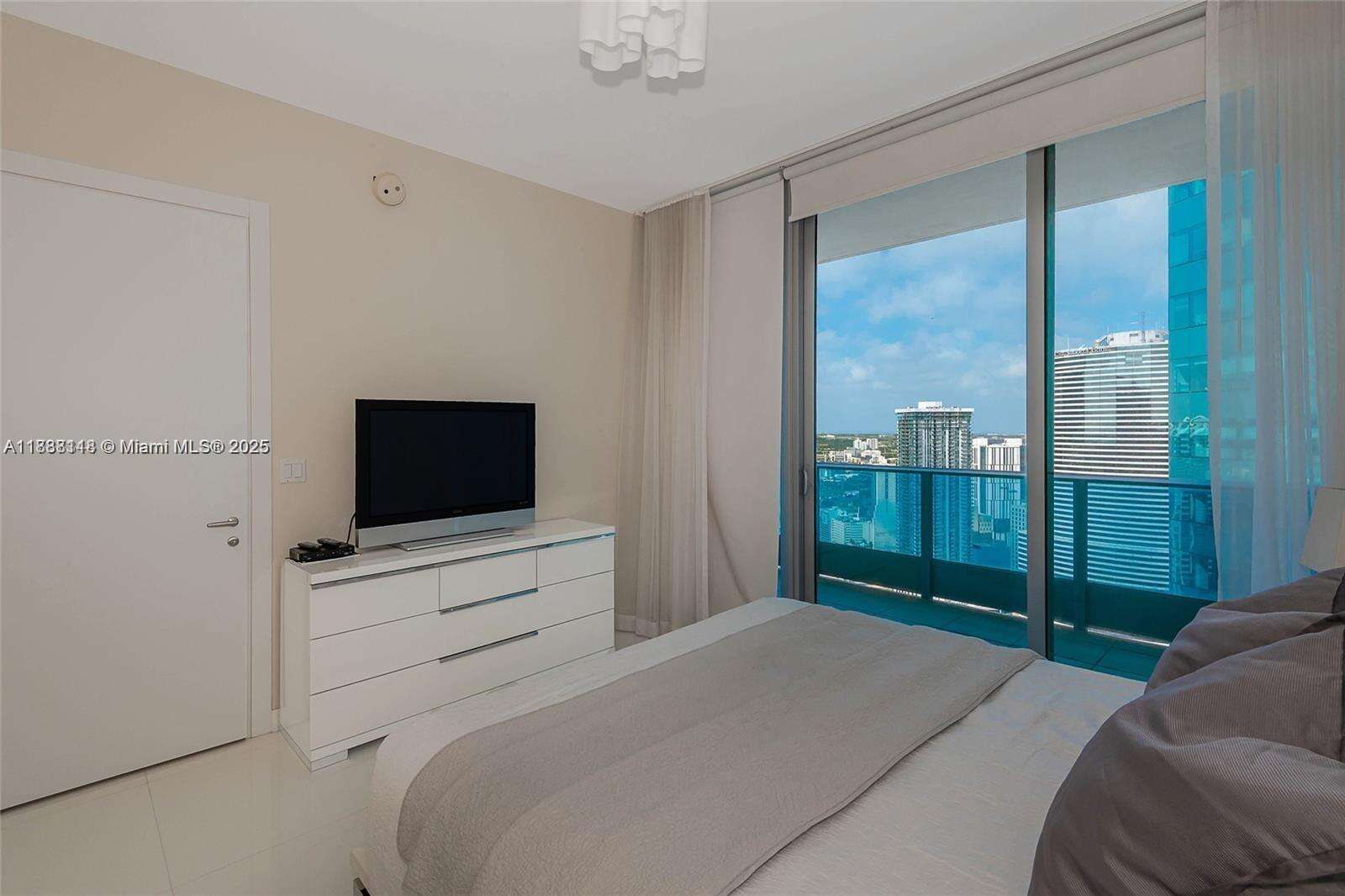Epic Residences at 200 Biscayne Blvd Way, Miami, FL 33131 - For Sale photo 12