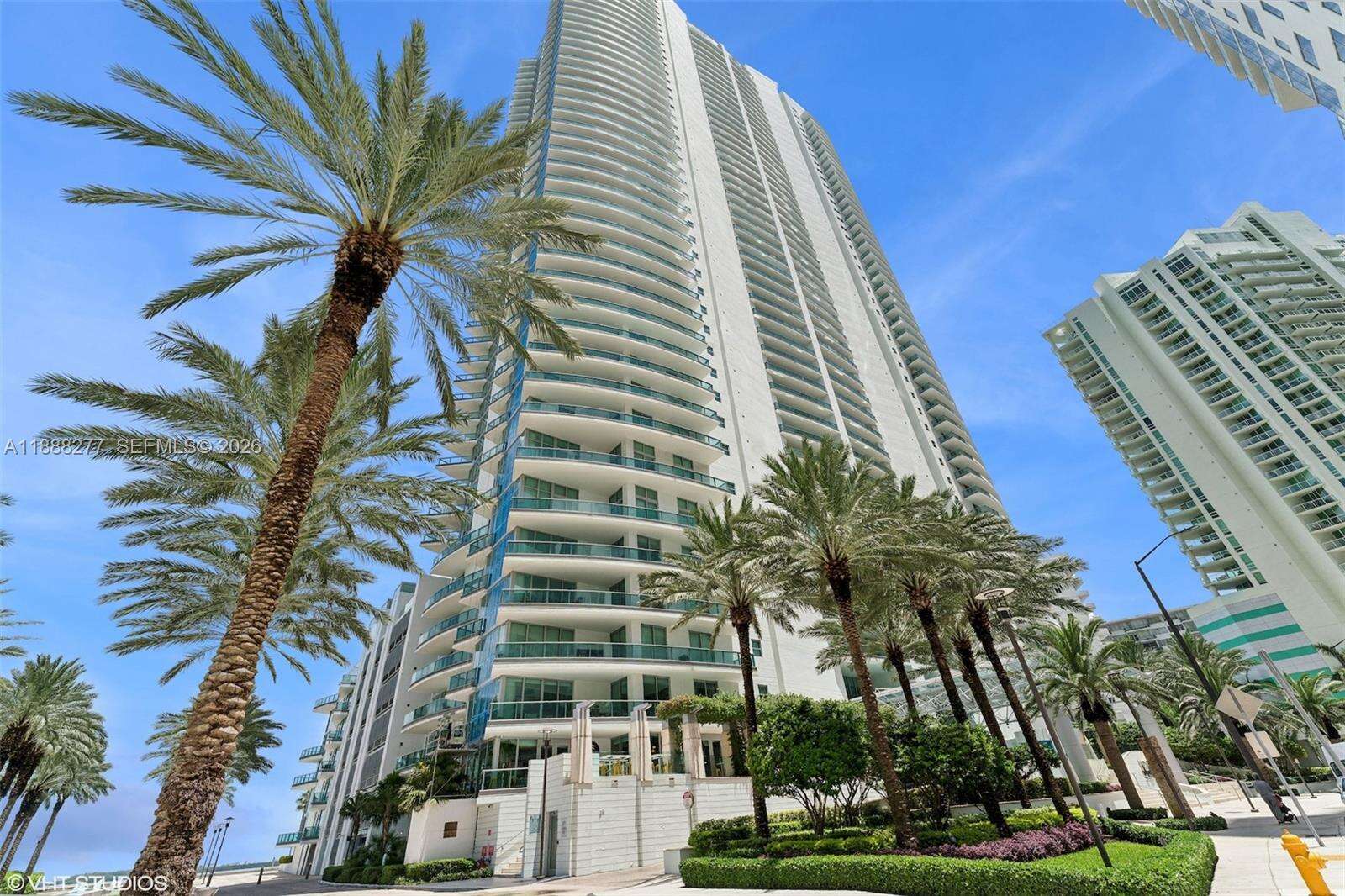JADE RESIDENCES AT BRICKELL BAY - 1331 Brickell Bay Dr, Miami, FL 33131 | Picture 12