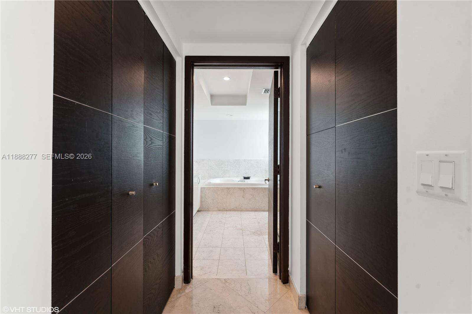 JADE RESIDENCES AT BRICKELL BAY - 1331 Brickell Bay Dr, Miami, FL 33131 | Picture 29