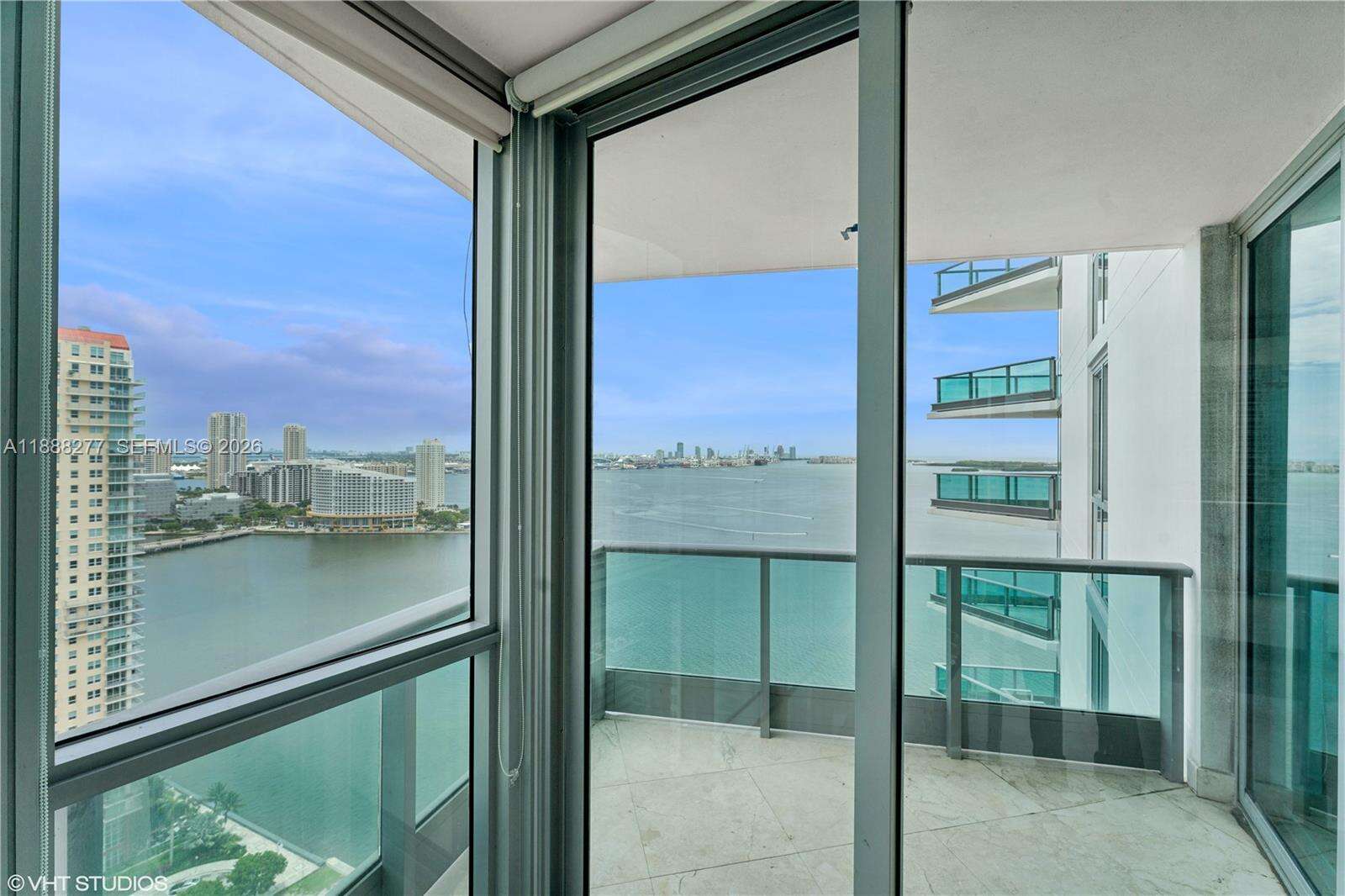 JADE RESIDENCES AT BRICKELL BAY - 1331 Brickell Bay Dr, Miami, FL 33131 | Picture 9