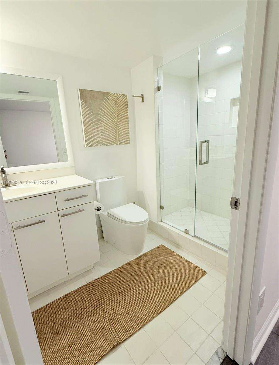 South Tower At The Point at 21055 Yacht Club Dr, Aventura, FL 33180 - For Sale photo 12