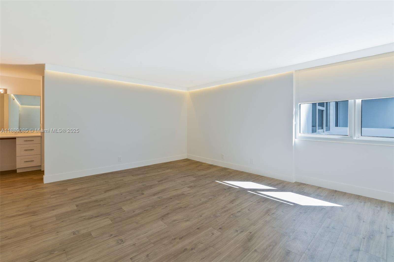 Parker Plaza at 2030 Ocean Dr, Hallandale Beach, FL 33009 - For Sale photo 14