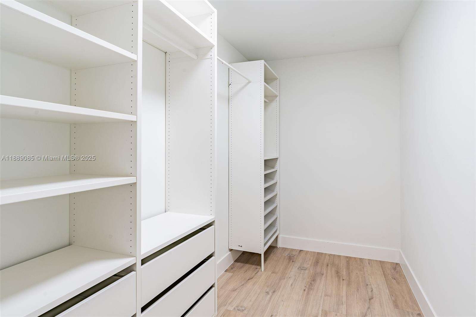 Parker Plaza at 2030 Ocean Dr, Hallandale Beach, FL 33009 - For Sale photo 18