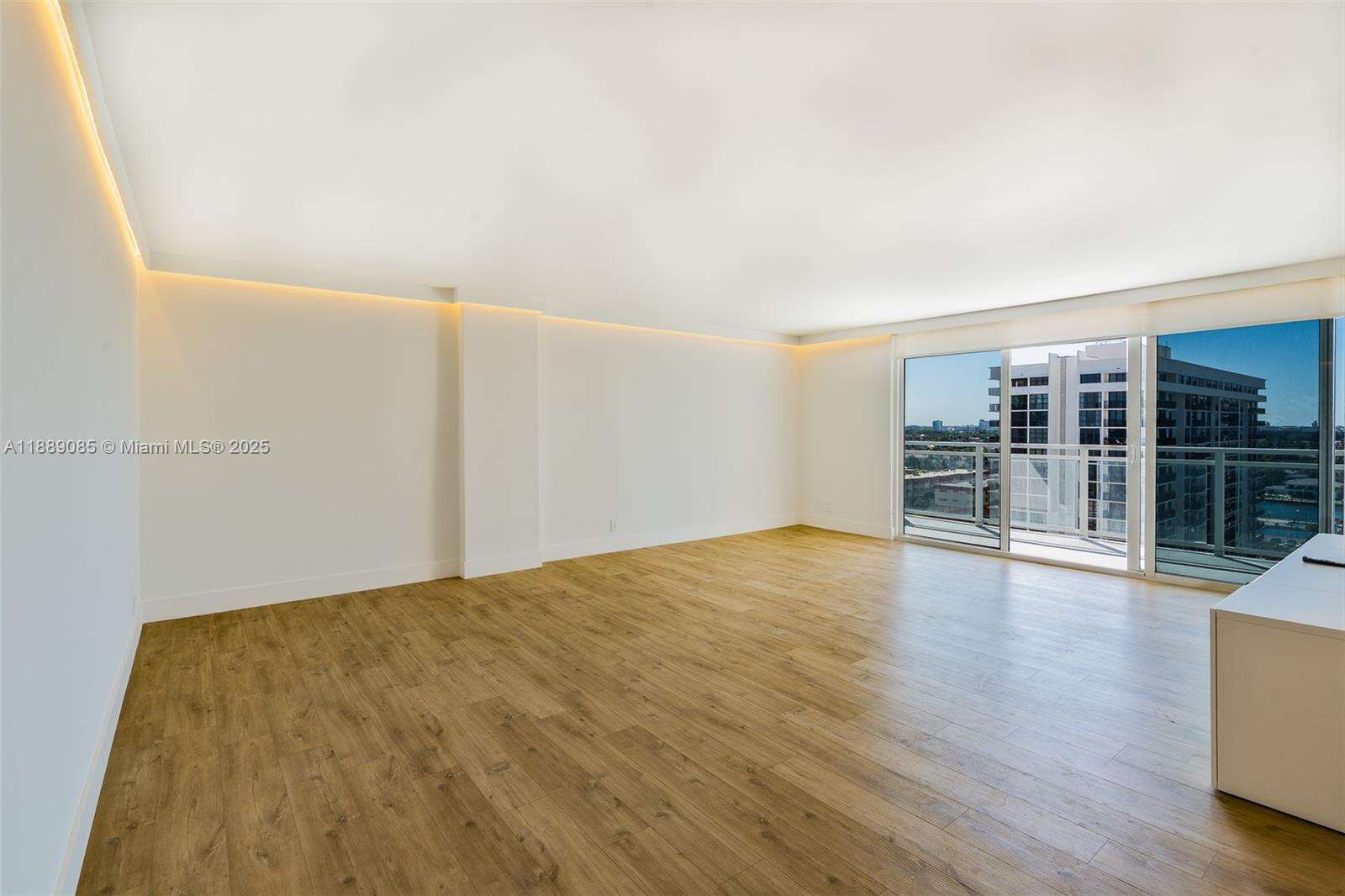 Parker Plaza at 2030 Ocean Dr, Hallandale Beach, FL 33009 - For Sale photo 6