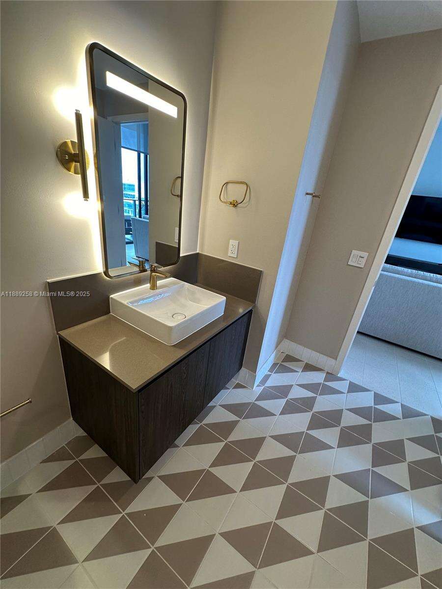 Natiivo | Gale Miami at 159 6 St, Miami, FL 33132 - For Sale photo 46