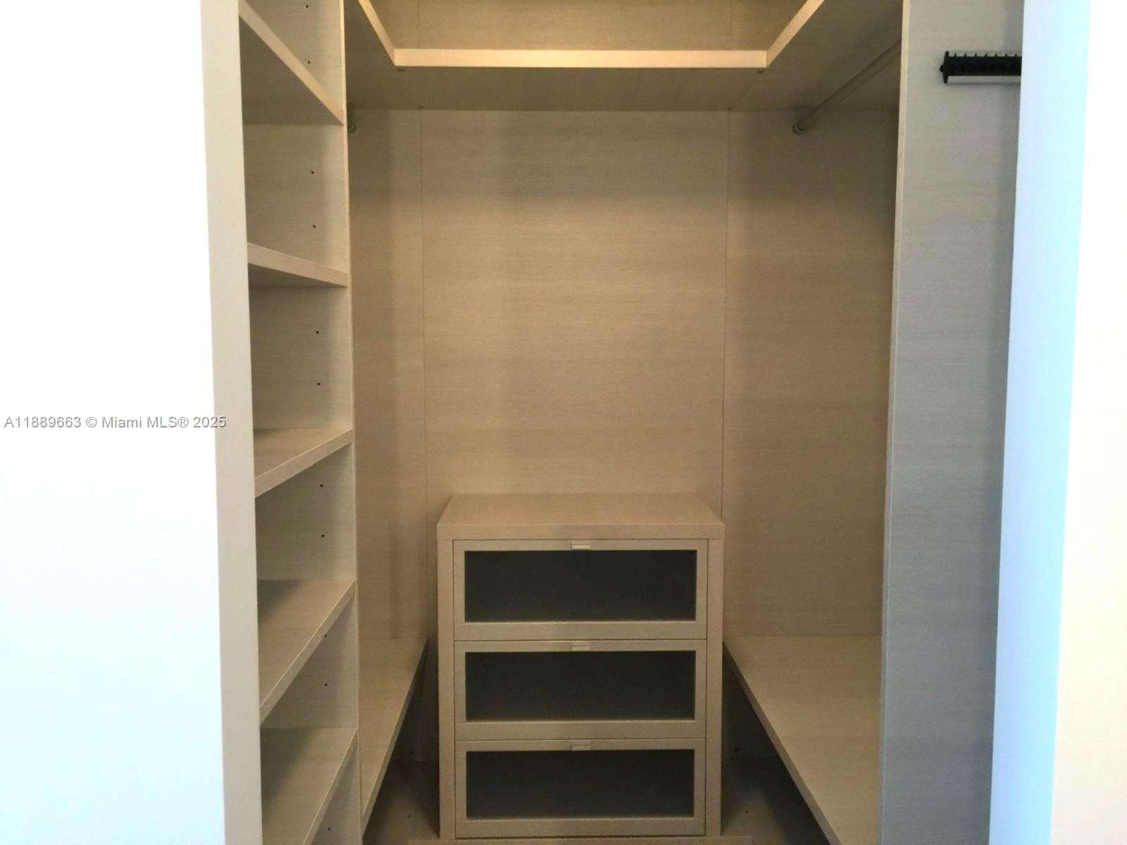 REACH - 68 6 St, Miami, FL 33131 | Picture 8