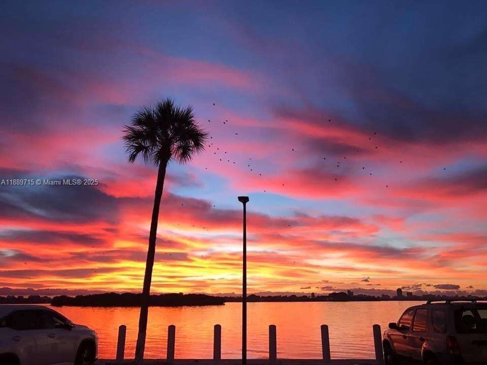 Majorca Towers Condos for Sale & Rent | Picture 1