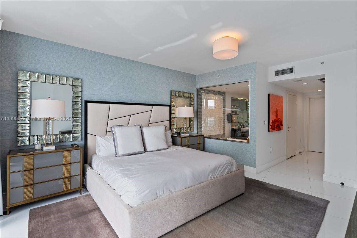 EPIC WEST - 200 Biscayne Blvd Way, Miami, FL 33131 | Picture 13