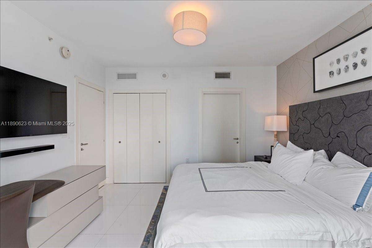EPIC WEST - 200 Biscayne Blvd Way, Miami, FL 33131 | Picture 20