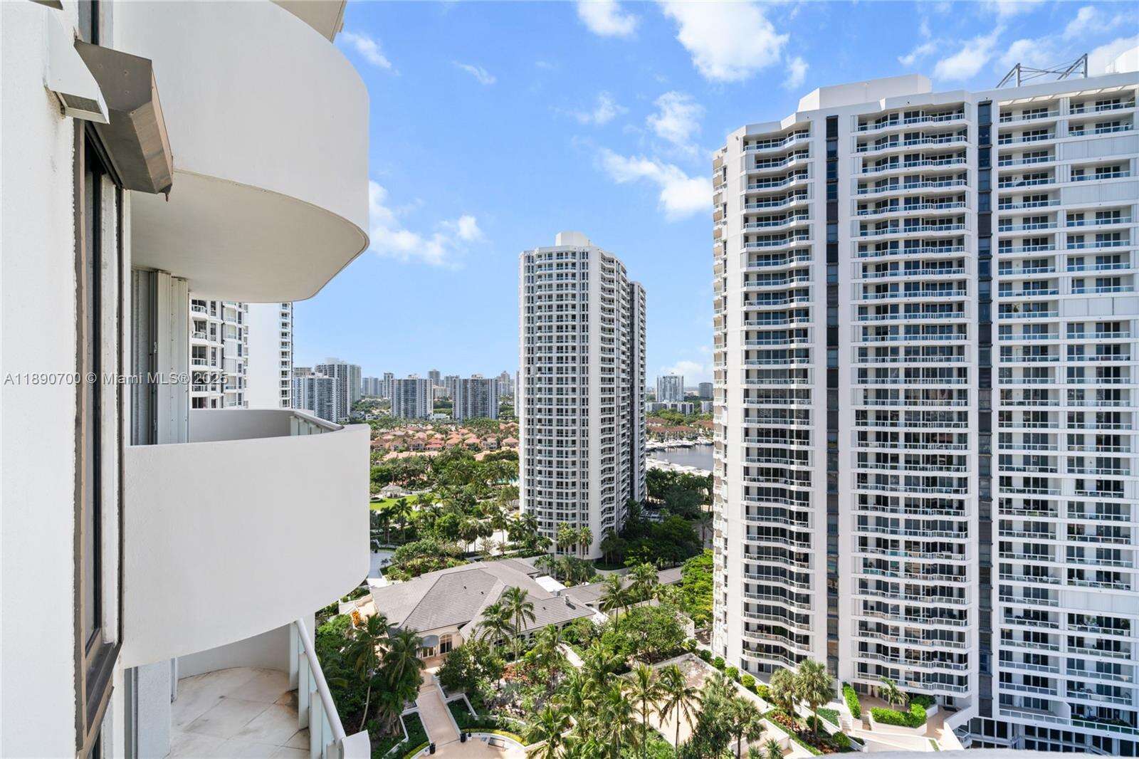ATLANTIC I AT THE POINT - 21200 Point Pl, Aventura, FL 33180 | Picture 35