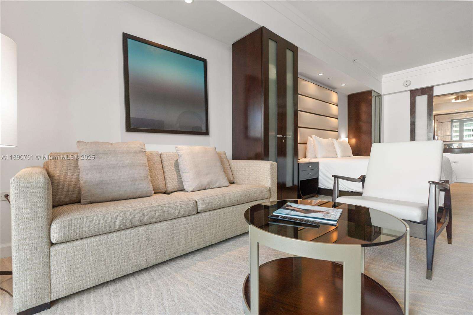 Fontainebleau 3 at 4391 Collins Ave, Miami Beach, FL 33140 - For Sale photo 15