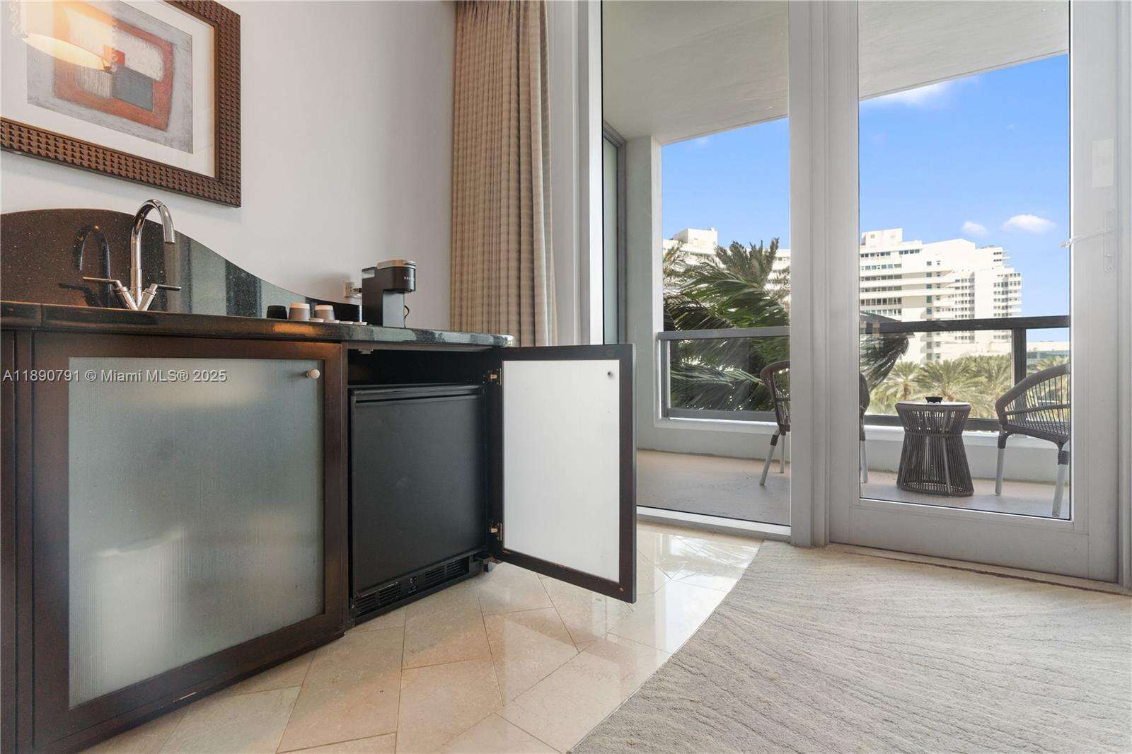 Fontainebleau 3 at 4391 Collins Ave, Miami Beach, FL 33140 - For Sale photo 19