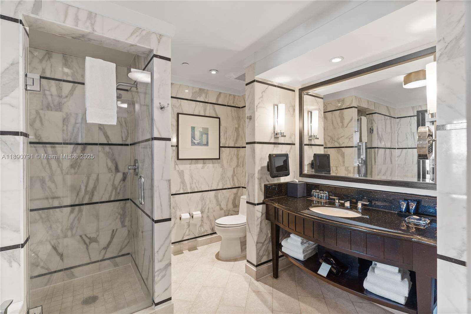Fontainebleau 3 at 4391 Collins Ave, Miami Beach, FL 33140 - For Sale photo 25