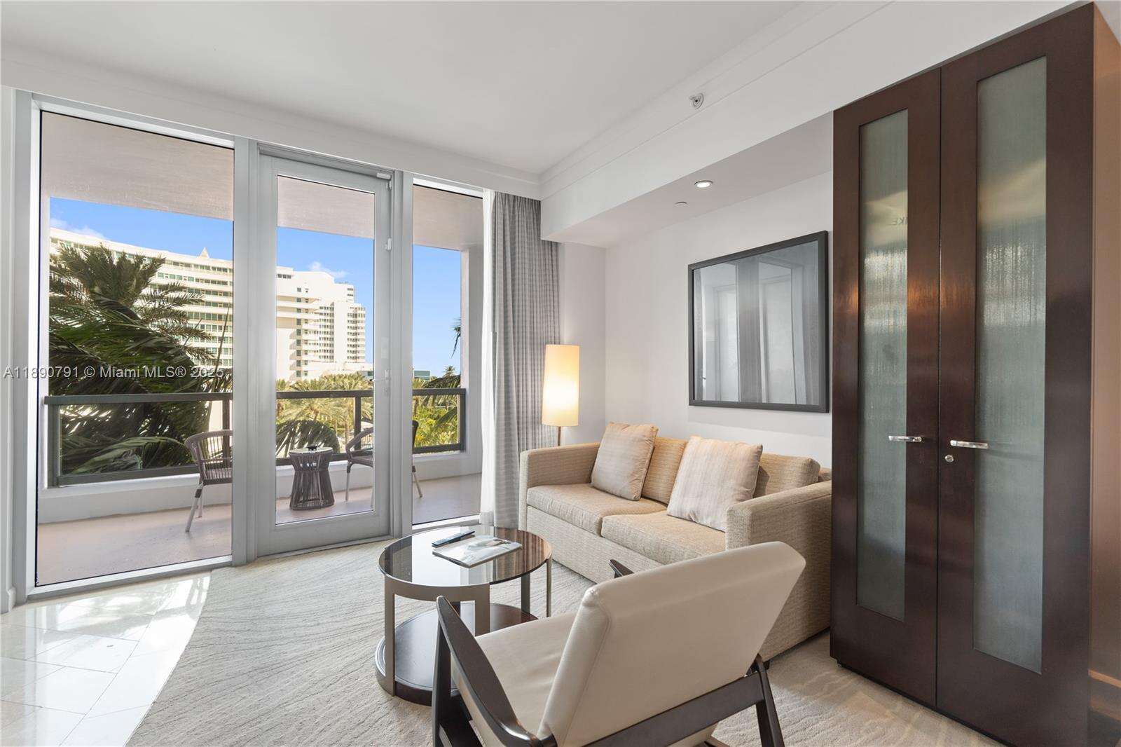 Fontainebleau 3 at 4391 Collins Ave, Miami Beach, FL 33140 - For Sale photo 9