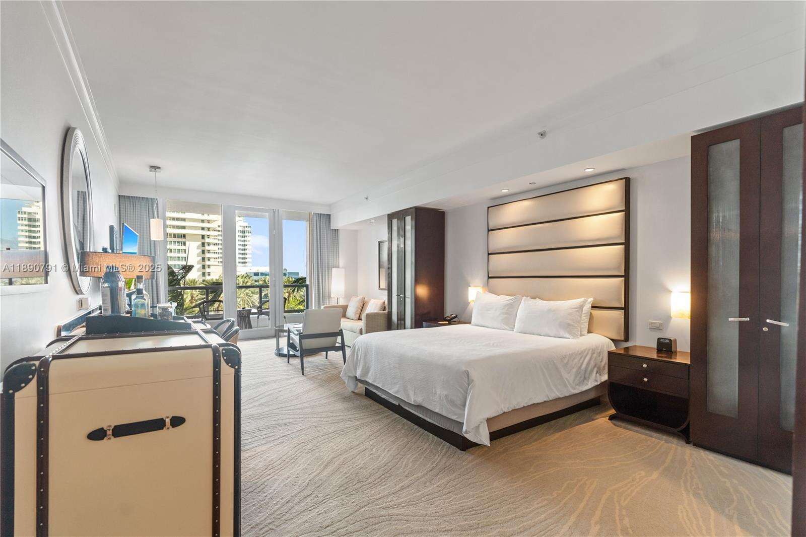Fontainebleau 3 at 4391 Collins Ave, Miami Beach, FL 33140 - For Sale photo 10