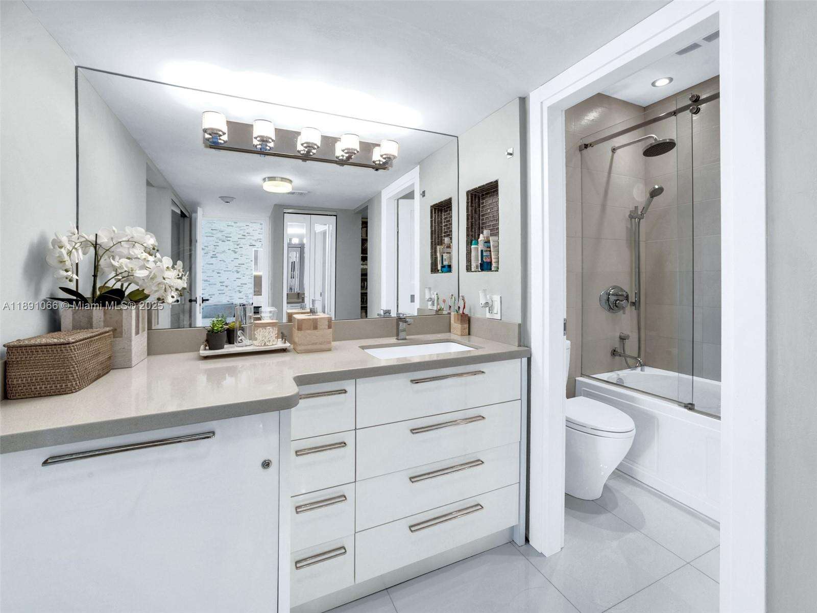 Arlen House at 100 Bayview Dr, Sunny Isles Beach, FL 33160 - For Sale photo 15